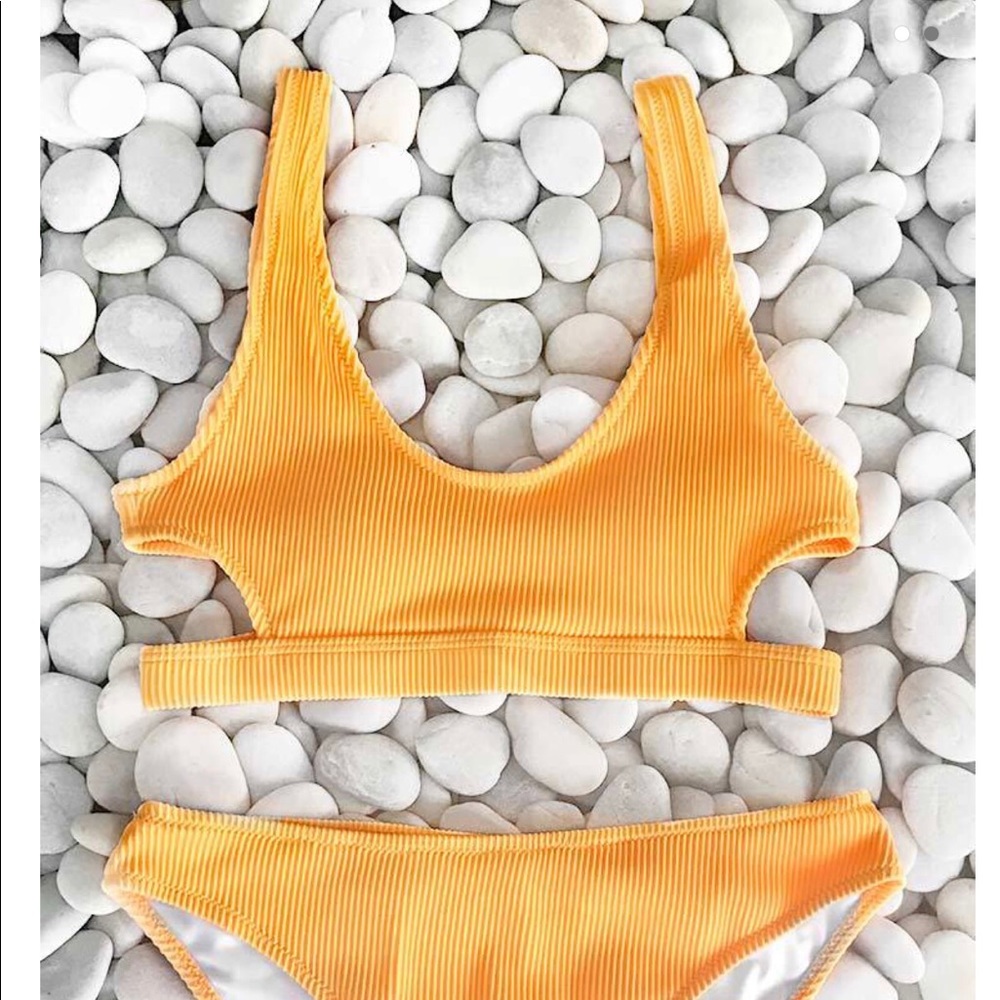 Adorable yellow 2 piece swimsuit